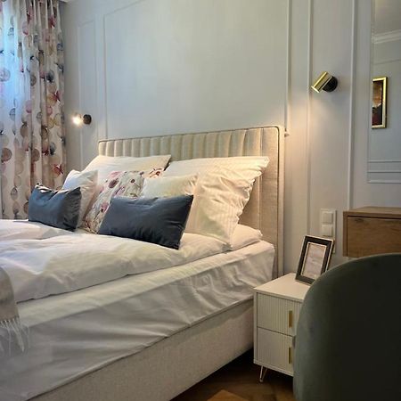 Bella Casa Luxury Apartament Радом Екстер'єр фото