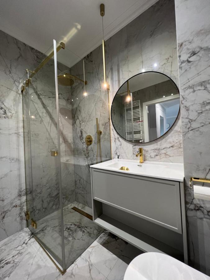 Bella Casa Luxury Apartament Радом Екстер'єр фото