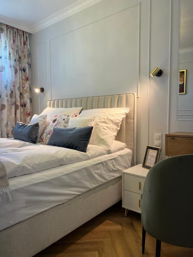Bella Casa Luxury Apartament Радом Екстер'єр фото